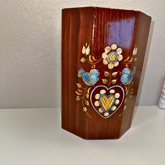 Vintage Wooden “Sugar” Canister – Hand-Painted Folk Art Floral Heart Design - Picture 5 of 9